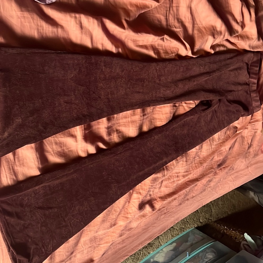 XS, never worn. Bought from tilly’s not sure the brand